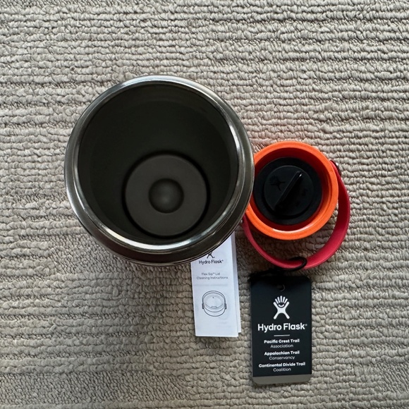 Hydro Flask Scenic Trails Limited Edition 20 oz Wide Mouth with Flex Sip… - Picture 5 of 8